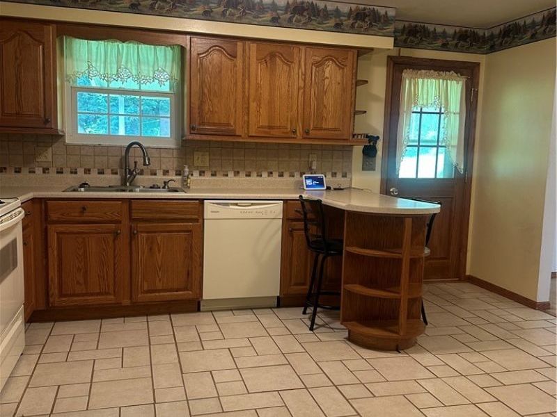 105 Randolph Road, Marietta, OH 45750 Photo 4