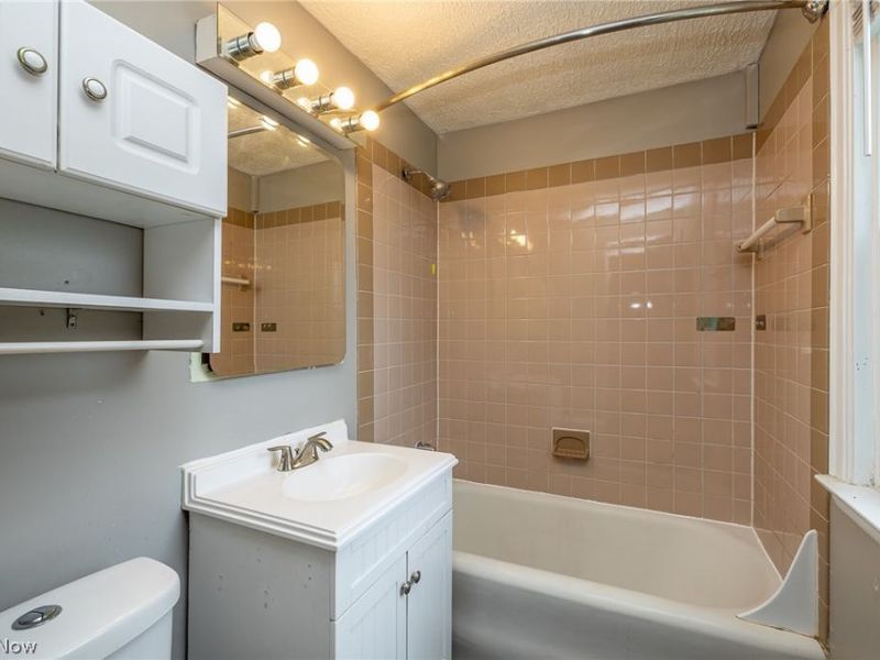 4432 W 58th , Cleveland, OH 44144 Photo 13