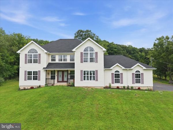 387 BLUE RIDGE ROAD , SAYLORSBURG, PA 18353