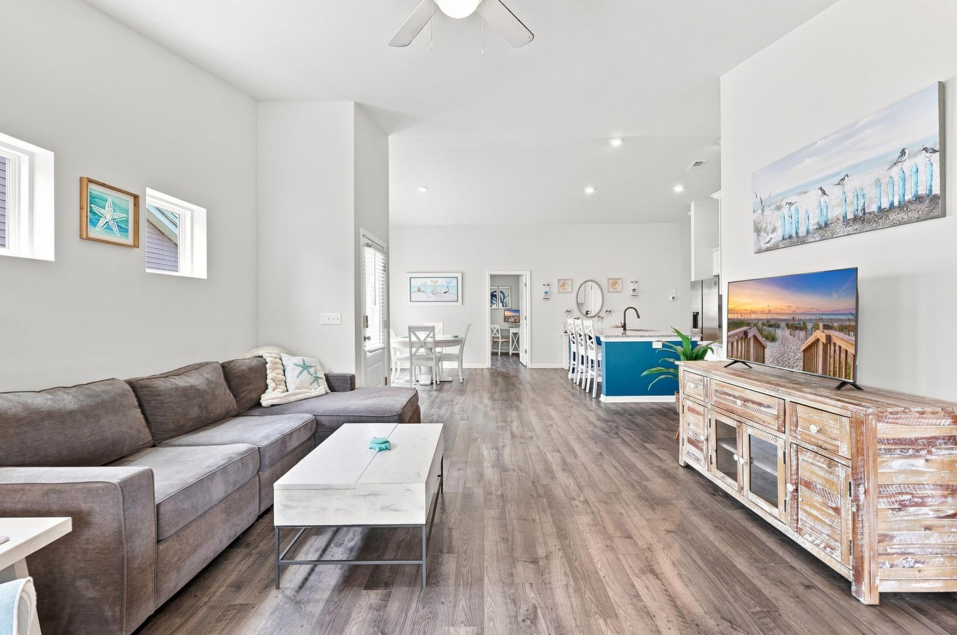 332 Logan St. Photo 8