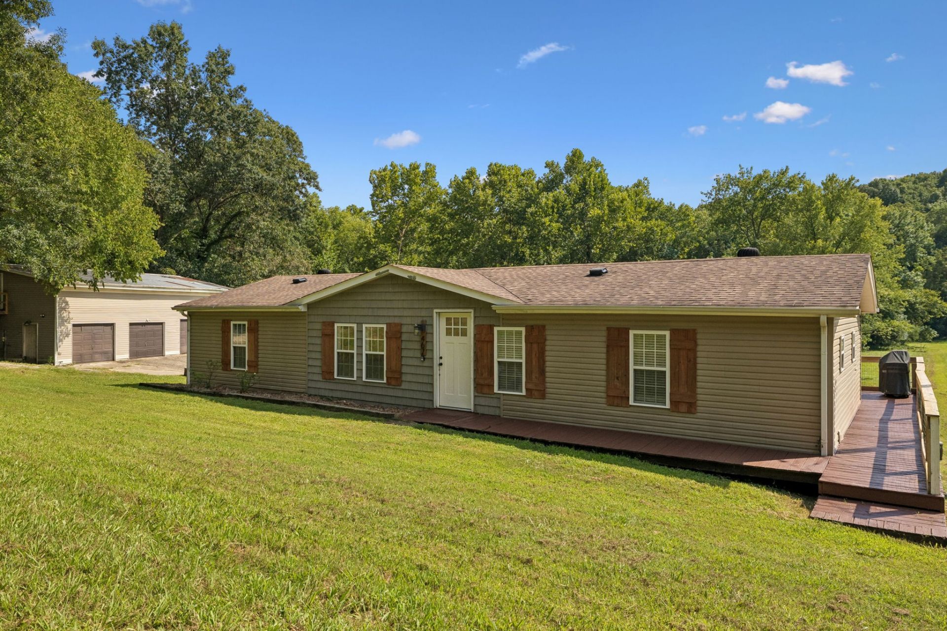 467 Gip Manning Rd  Clarksville, TN 37042