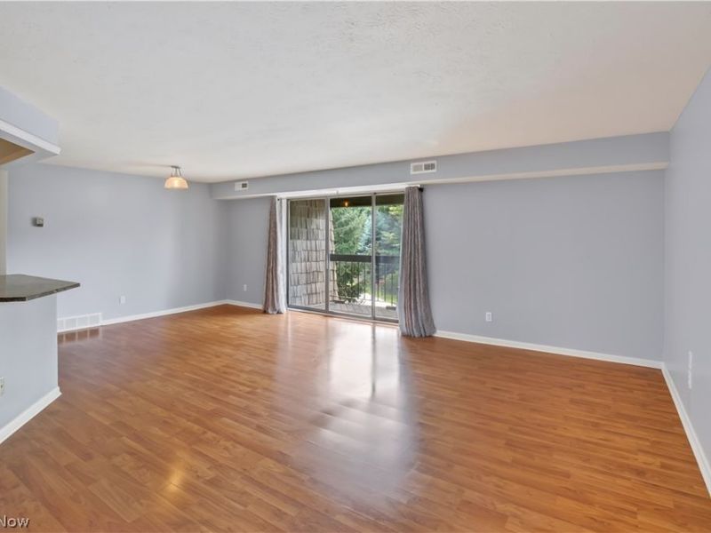 9610 Cove Drive, Unit B23, North Royalton, OH 44133 Photo 12