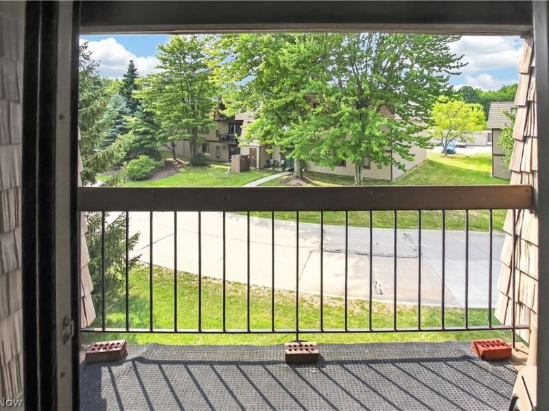 9610 Cove Drive, Unit B23, North Royalton, OH 44133 Photo 21