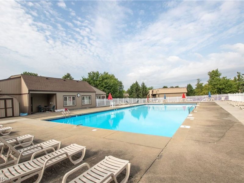 9610 Cove Drive, Unit B23, North Royalton, OH 44133 Photo 27