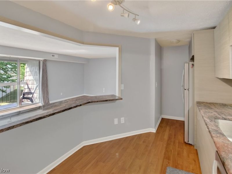 9610 Cove Drive, Unit B23, North Royalton, OH 44133 Photo 6