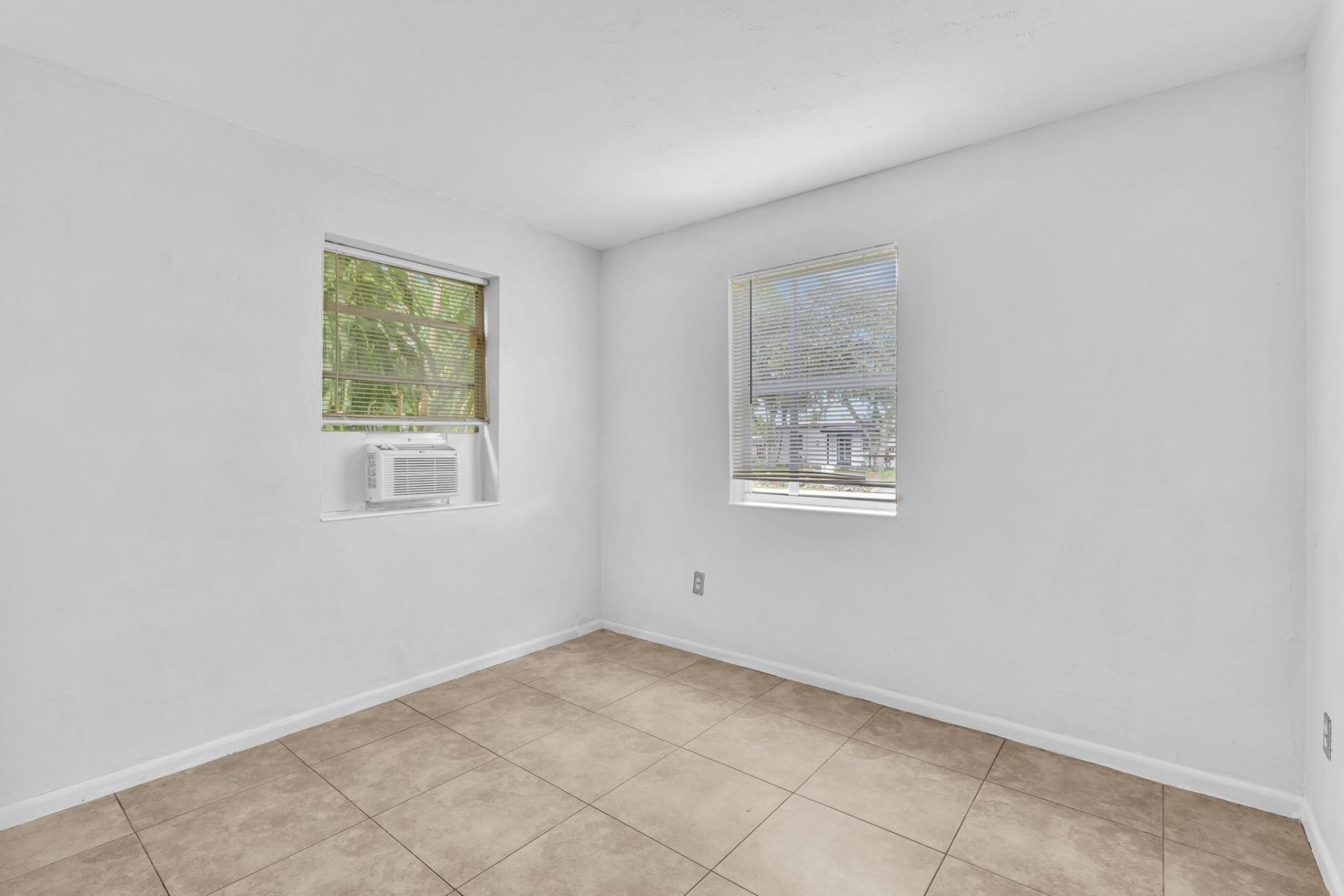 4936 NE 14th Avenue, Pompano Beach, FL 33064 Photo