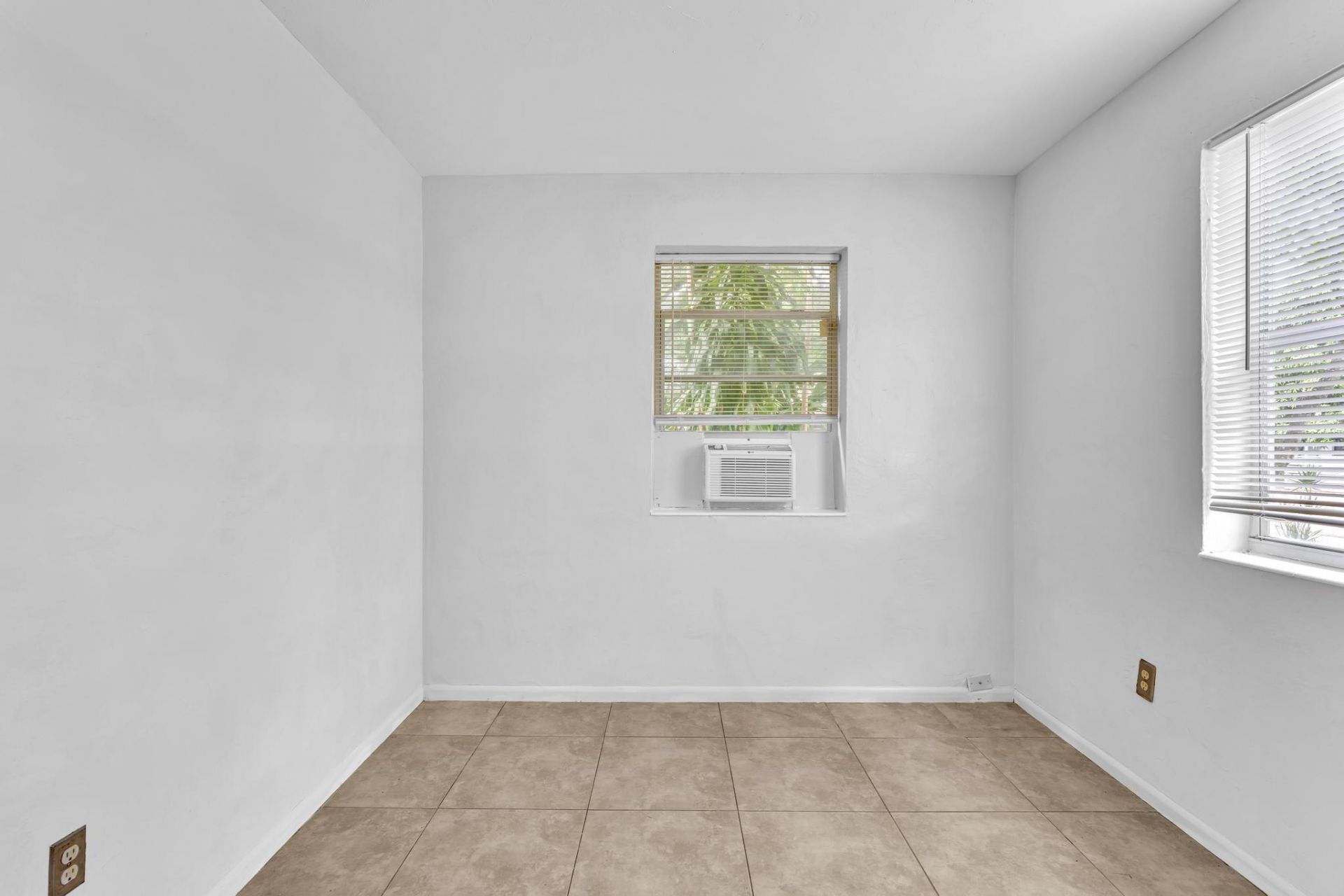 4936 NE 14th Avenue, Pompano Beach, FL 33064 Photo