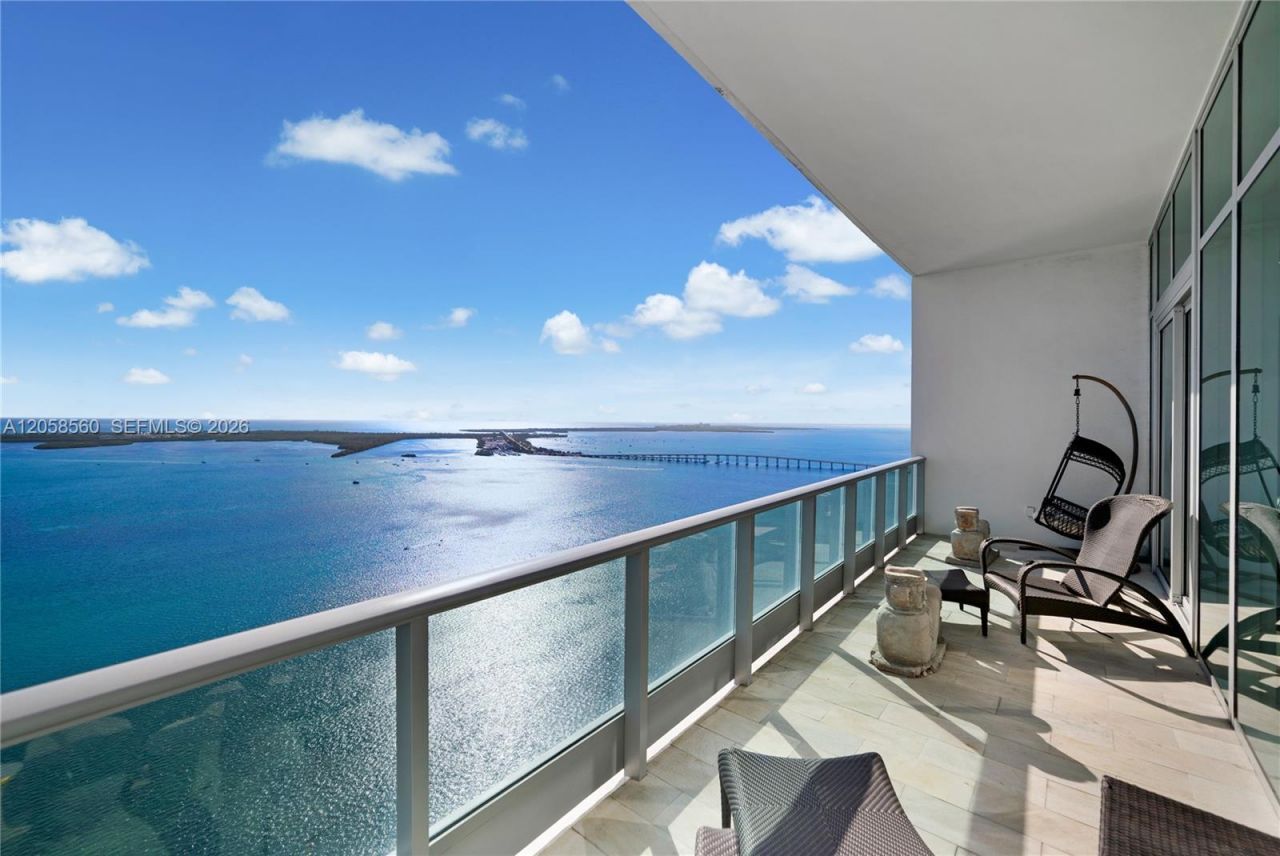 1331 Brickell Bay Dr, Unit PH4605, Miami, FL 33131 Photo