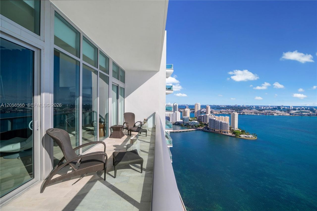 1331 Brickell Bay Dr, Unit PH4605, Miami, FL 33131 Photo