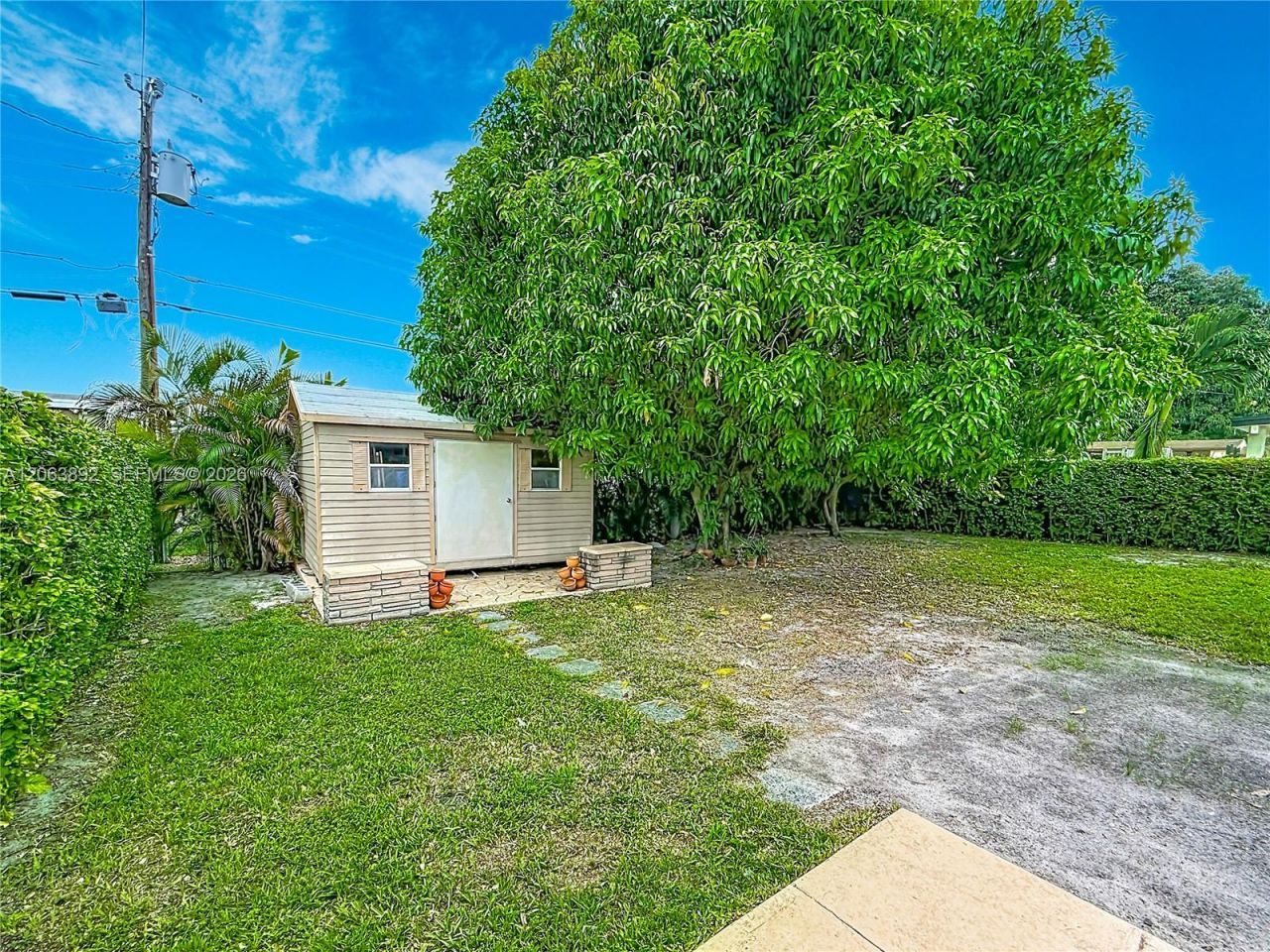 145 W 57th St, Hialeah, FL 33012 Photo