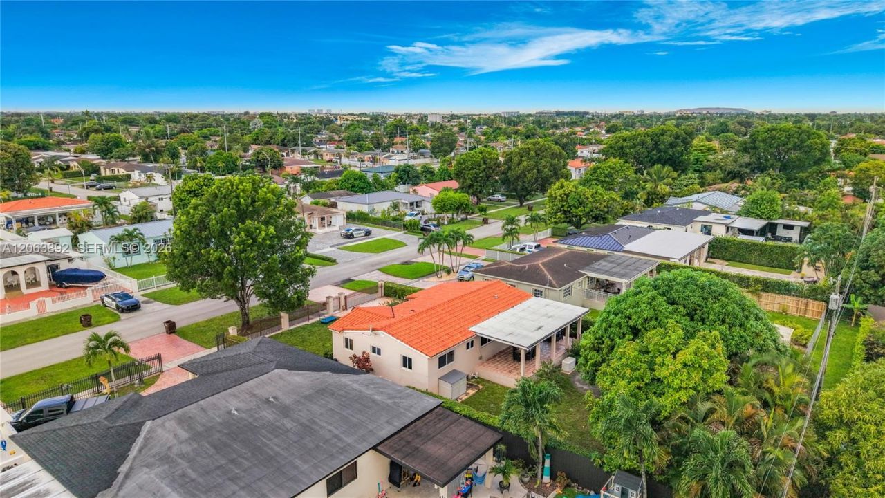 145 W 57th St, Hialeah, FL 33012 Photo