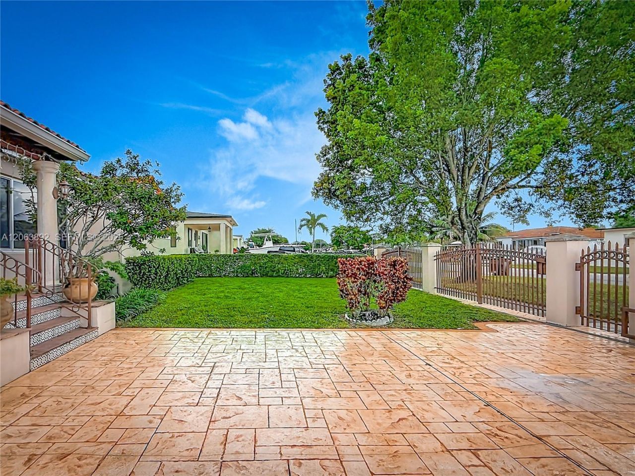 145 W 57th St, Hialeah, FL 33012 Photo