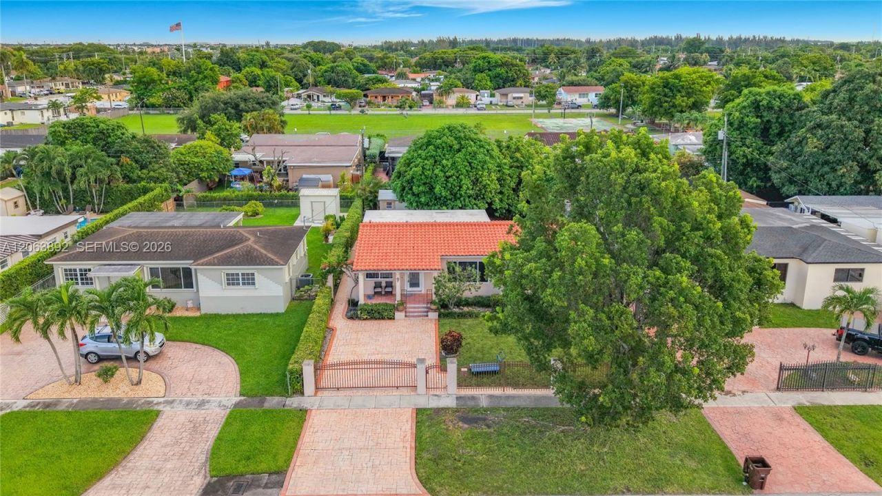145 W 57th St, Hialeah, FL 33012 Photo