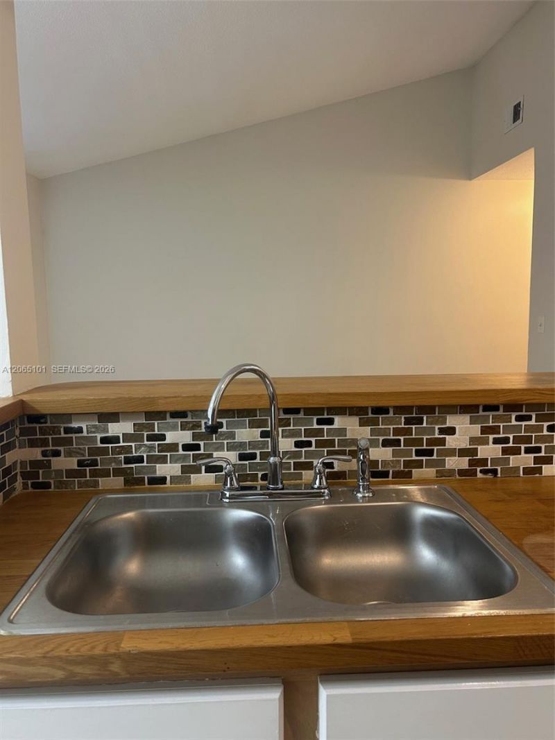 815 W Boynton Beach Blvd, Unit 2-202, Boynton Beach, FL 33426 Photo
