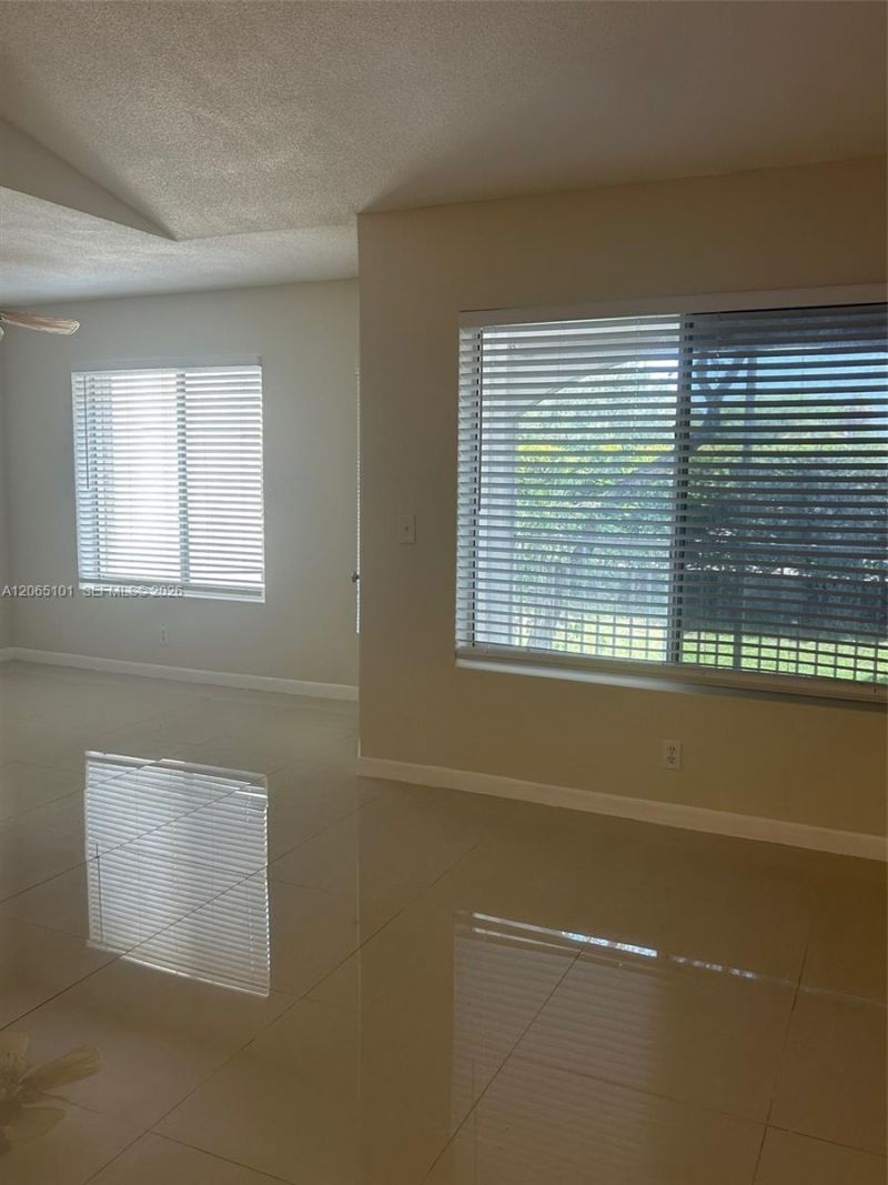 815 W Boynton Beach Blvd, Unit 2-202, Boynton Beach, FL 33426 Photo