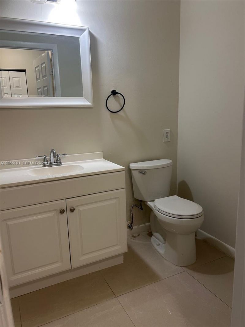 815 W Boynton Beach Blvd, Unit 2-202, Boynton Beach, FL 33426 Photo