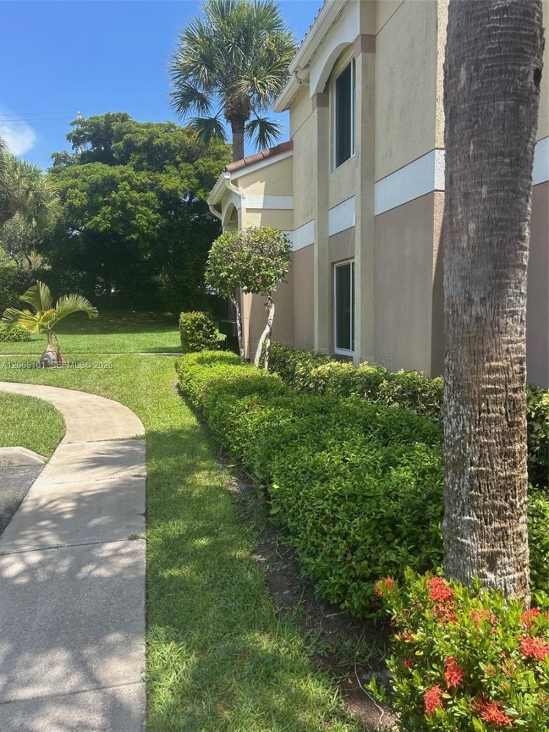 815 W Boynton Beach Blvd, Unit 2-202, Boynton Beach, FL 33426 Photo