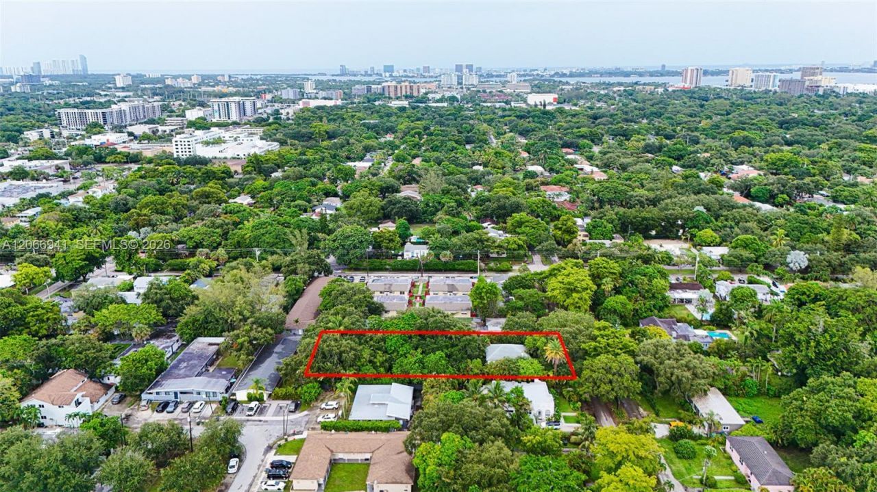 753 NE 121st St , North Miami, FL 33161 Photo