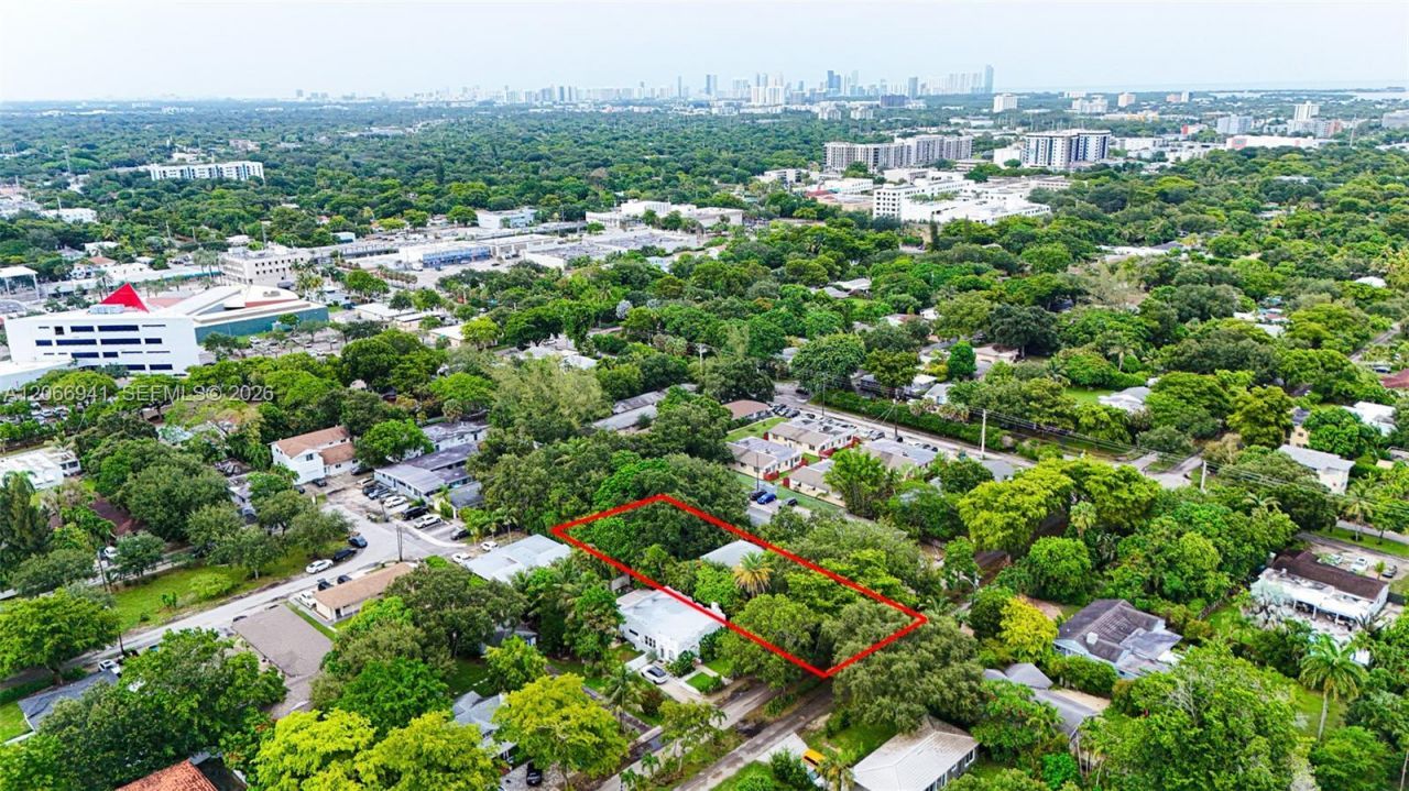 753 NE 121st St , North Miami, FL 33161 Photo