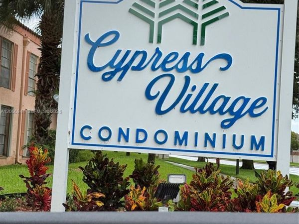 Unit D24, Miami Lakes, FL 33014
