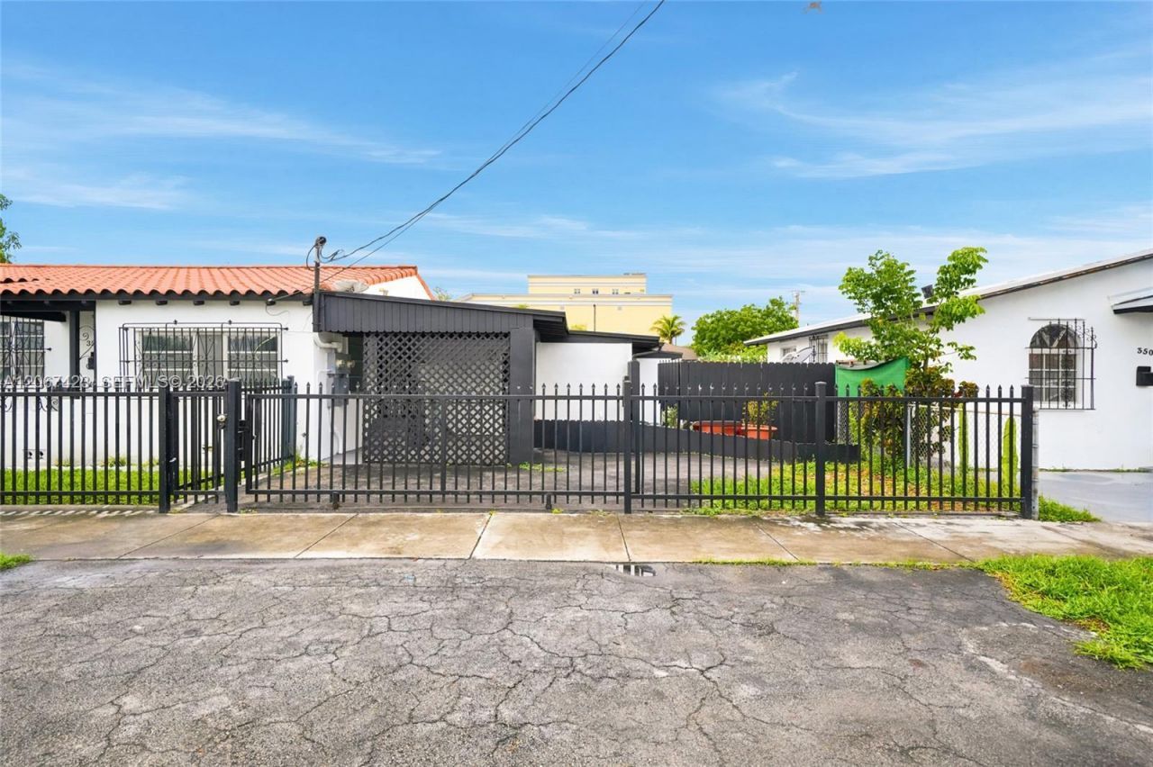 3500 NW 1st St, Unit A, Miami, FL 33125 Photo