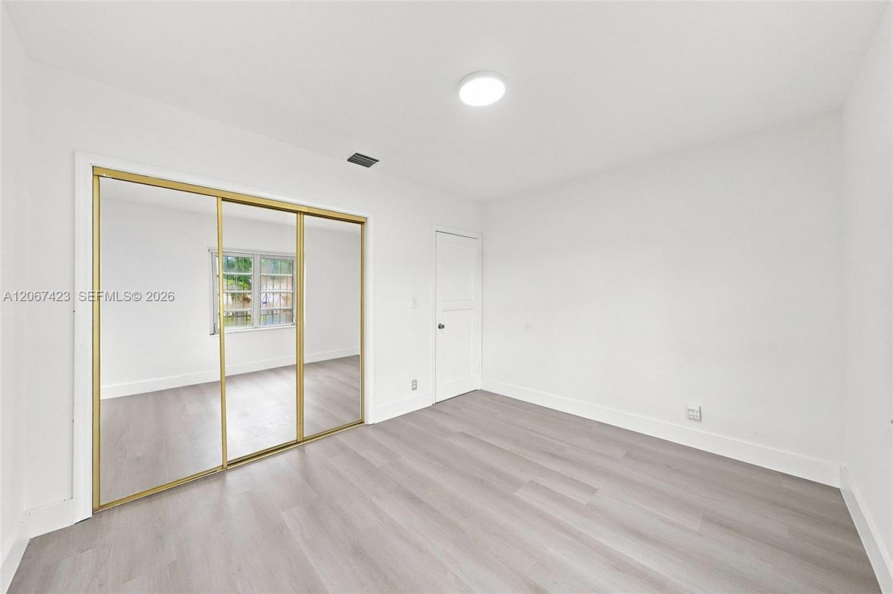 3500 NW 1st St, Unit A, Miami, FL 33125 Photo