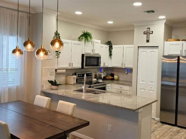 1127 Vermilion Dr, Lake Worth, FL 33461