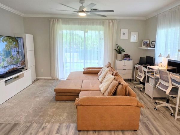 1127 Vermilion Dr, Lake Worth, FL 33461
