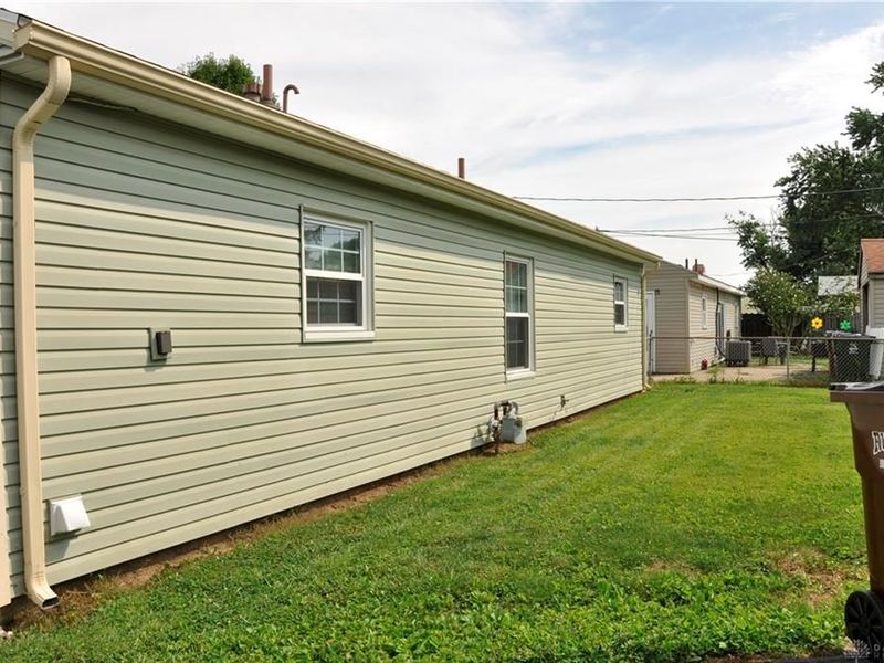 437 Glenwood Avenue, Piqua, OH 45356 Photo 3