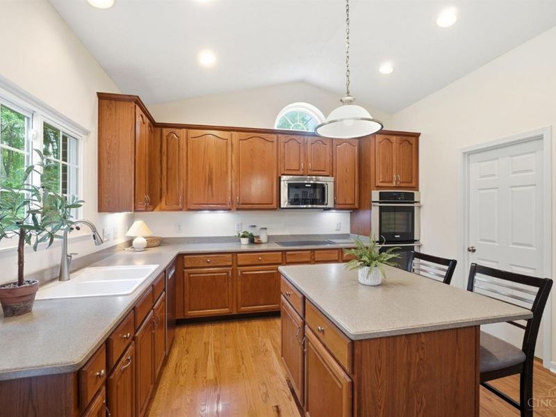 9135 Cedar Gate Drive, Loveland, OH 45140 Photo 10