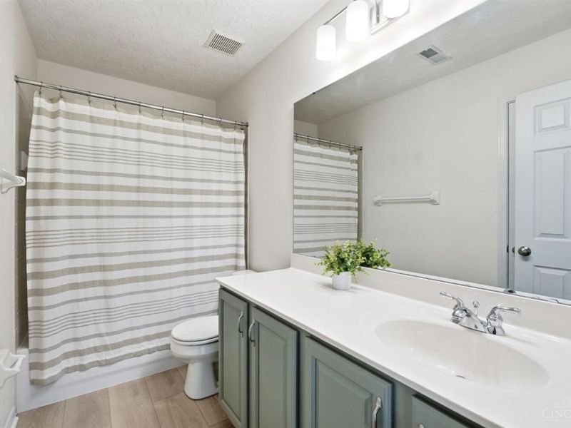 9135 Cedar Gate Drive, Loveland, OH 45140 Photo 32