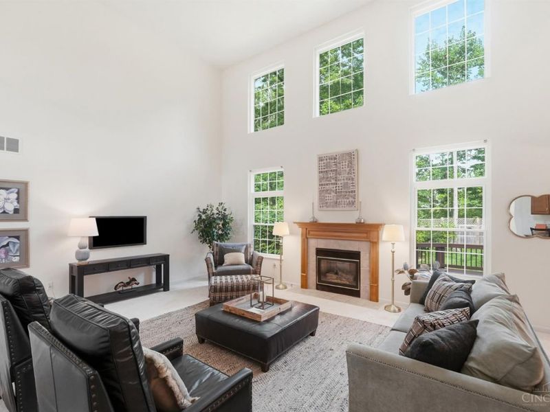9135 Cedar Gate Drive, Loveland, OH 45140 Photo 4