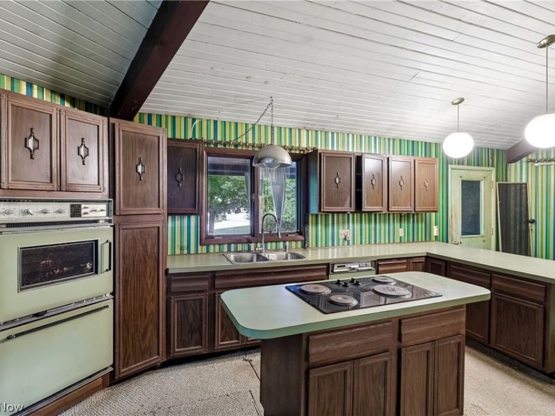 9550 Olde 8 Road , Northfield, OH 44067 Photo 2