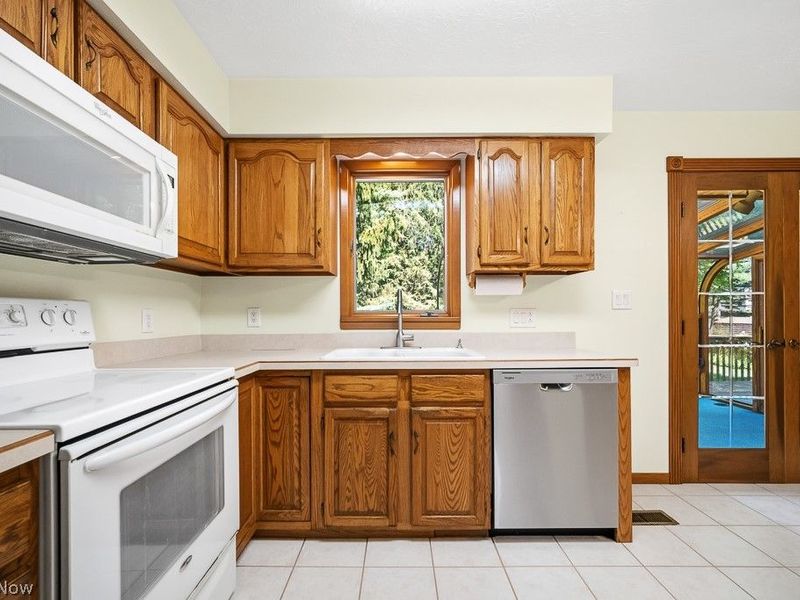 6551 Queens Way , Brecksville, OH 44141 Photo 13