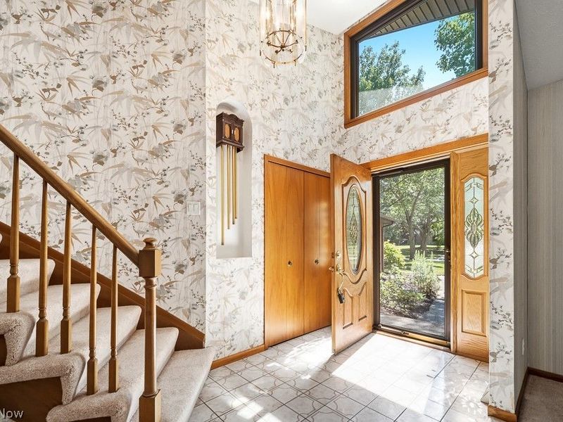 6551 Queens Way , Brecksville, OH 44141 Photo 3
