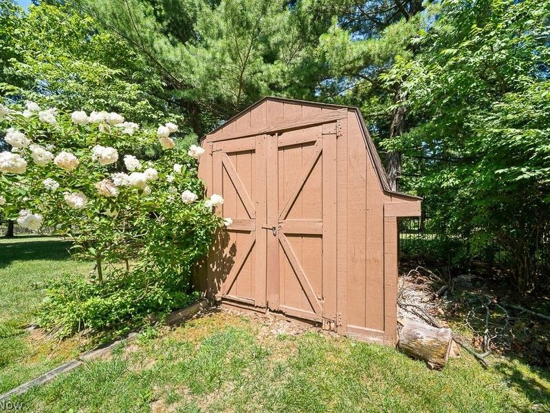 6551 Queens Way , Brecksville, OH 44141 Photo 39