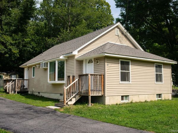 27 Hardenburg Road , Pine Bush, NY 12566