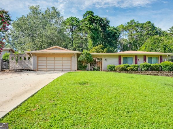3914 Sable Drive, Stone Mountain, GA 30083