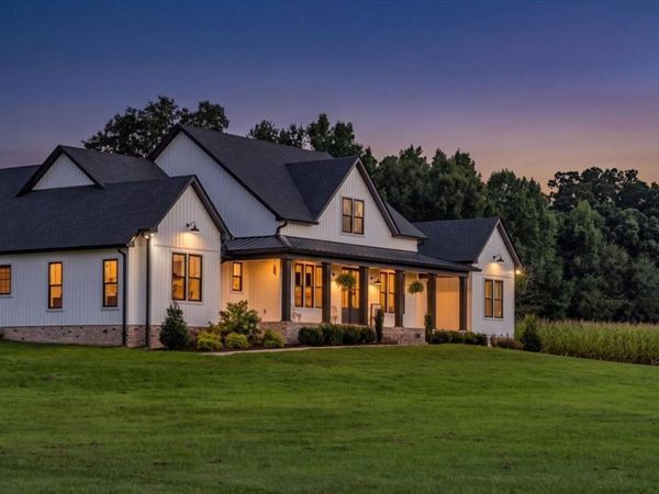781 Brassfield Rd , Hillsboro, TN 37342