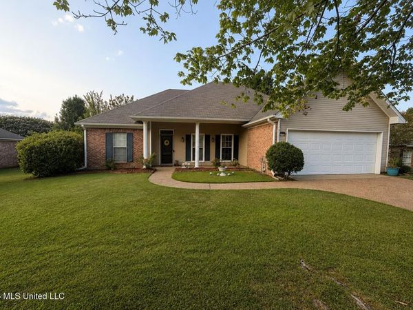 2023 S Cobblestone Cove, Brandon, MS 39042