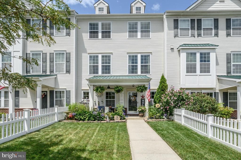 31 Rockhill Lane, Chesterfield, NJ 08515 Main Photo