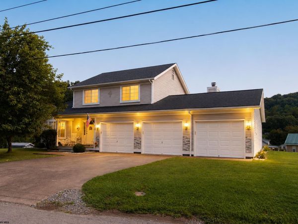 15 Homestead Street, West Union, WV 26456