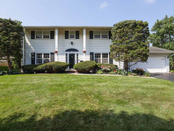 6104 Westgate Court , Woodridge, IL 60517