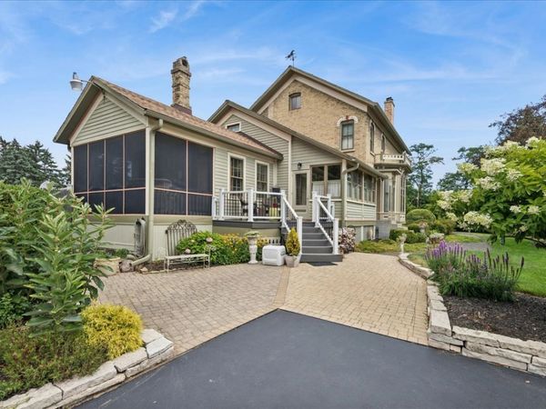 346 Sheridan Road , Winthrop Harbor, IL 60096