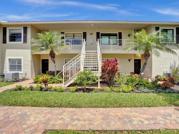 19 STRATFORD Drive E, Unit F, Boynton Beach, FL 33436