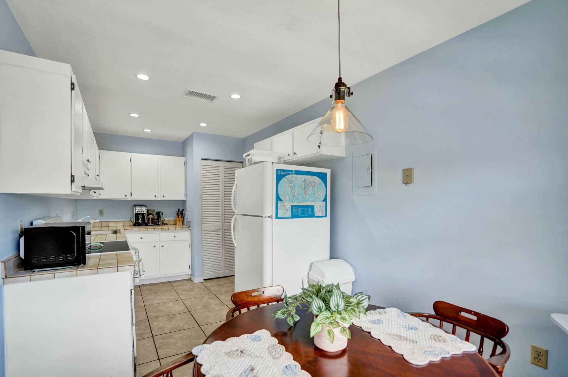 19 Stratford Drive E, Unit F, Boynton Beach, FL 33436 Photo
