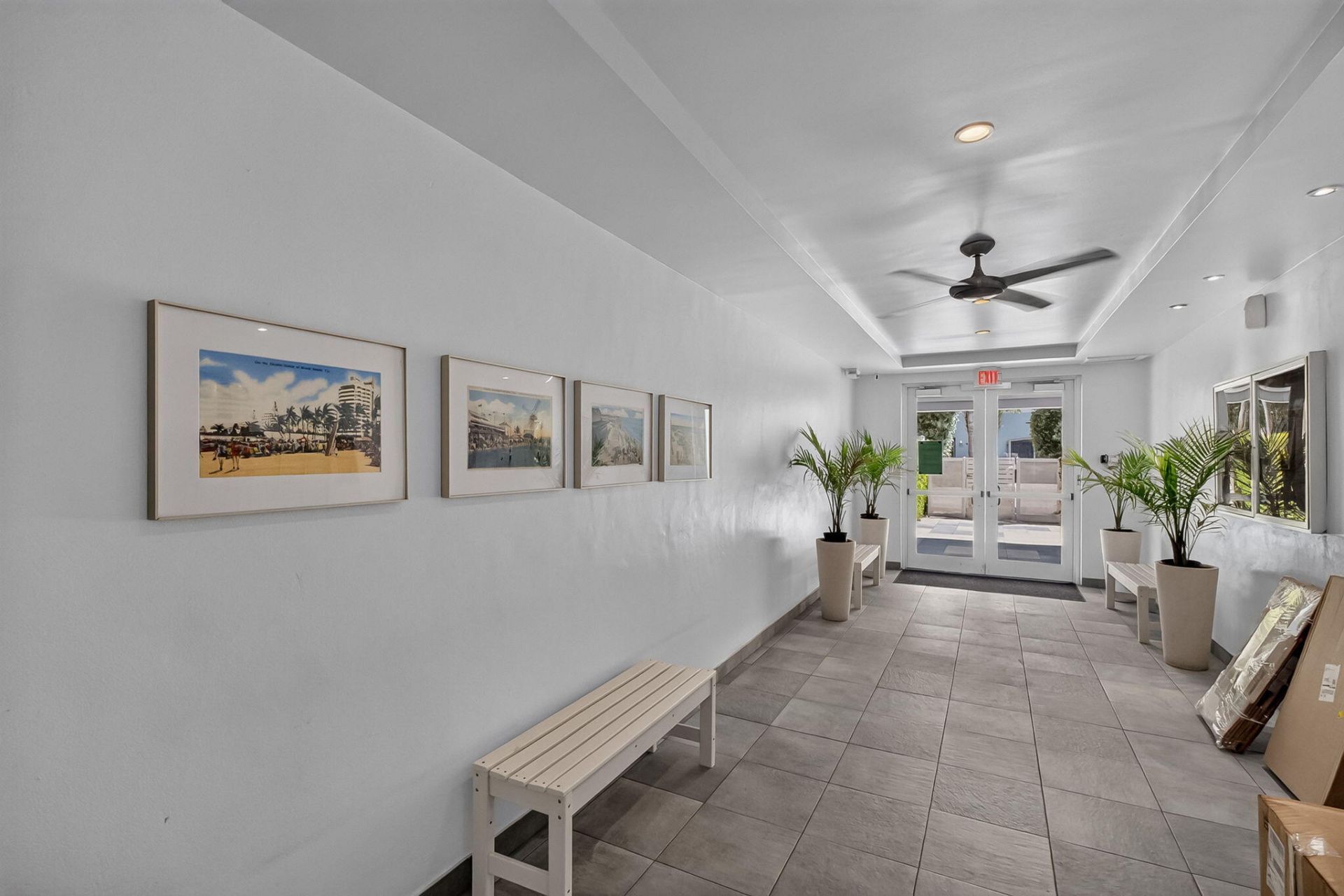 1045 10th Street, Unit 301, Miami Beach, FL 33139 Photo