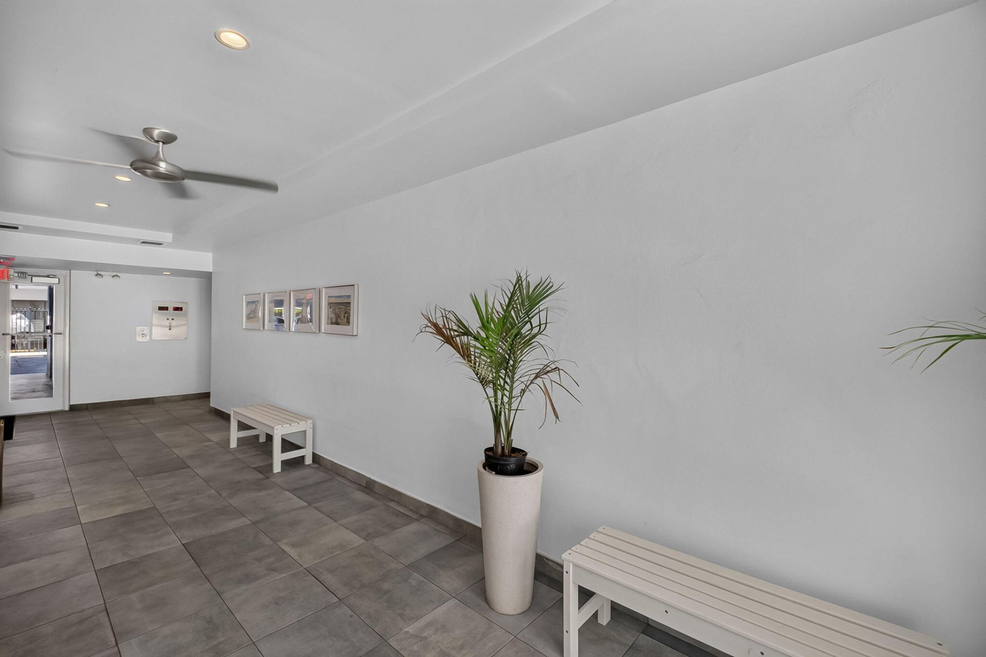1045 10th Street, Unit 301, Miami Beach, FL 33139 Photo