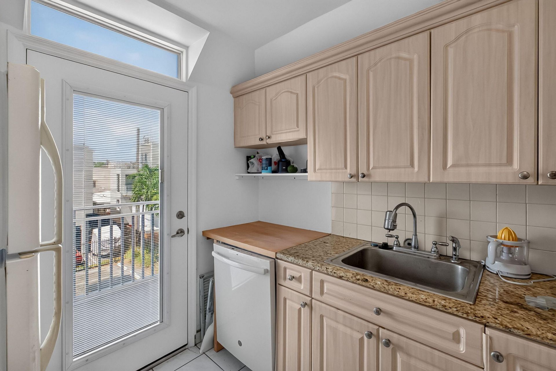 1045 10th Street, Unit 301, Miami Beach, FL 33139 Photo