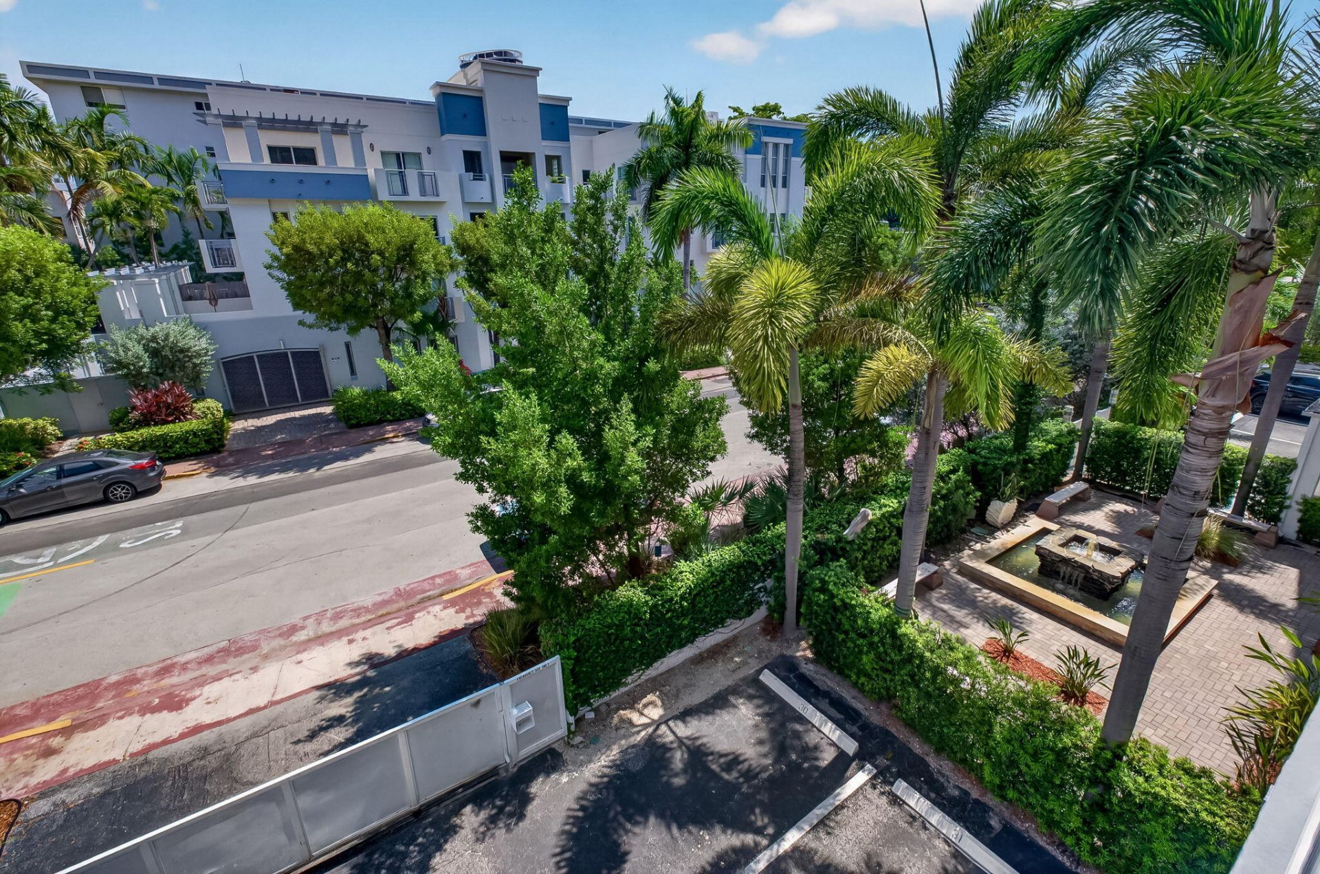 1045 10th Street, Unit 301, Miami Beach, FL 33139 Photo